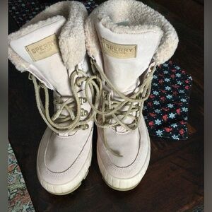 Sperry Women's Torrent Rose Dust Lace Up Boots STS87757